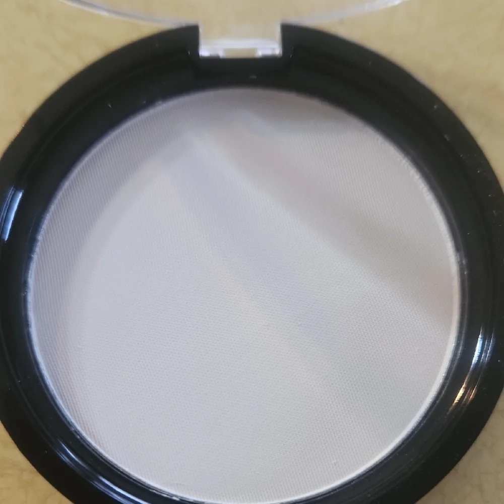 OFRA Setting Powder - White - Picture 2 of 3